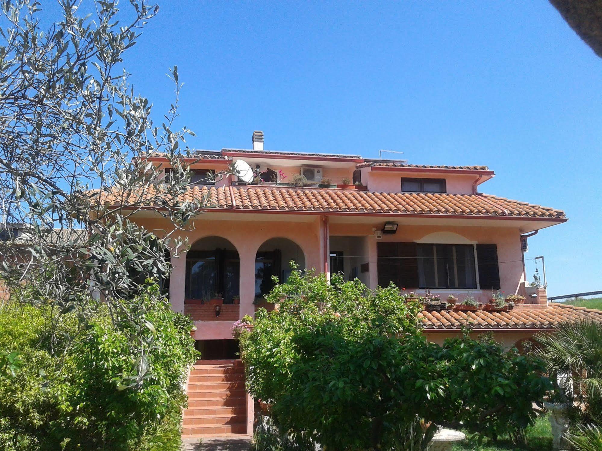 Siliqua Villa Corrias מראה חיצוני תמונה