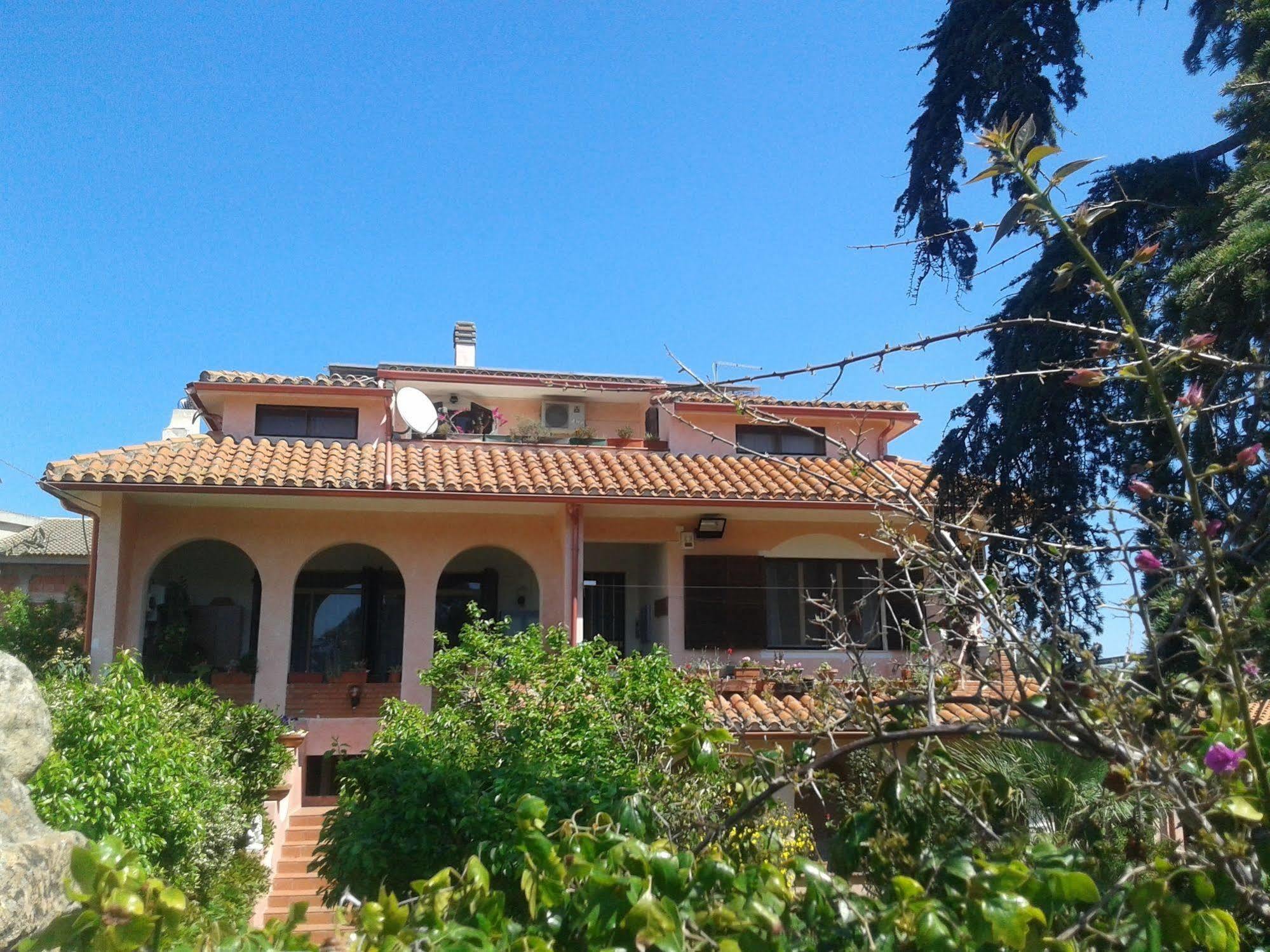 Siliqua Villa Corrias מראה חיצוני תמונה